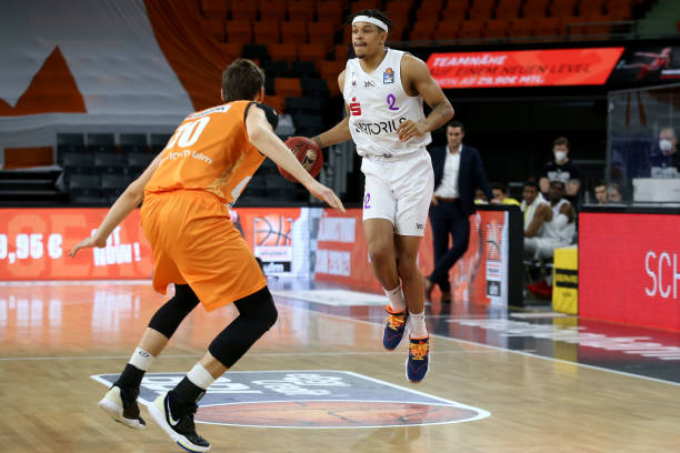 星郑钦文在 星郑钦文在